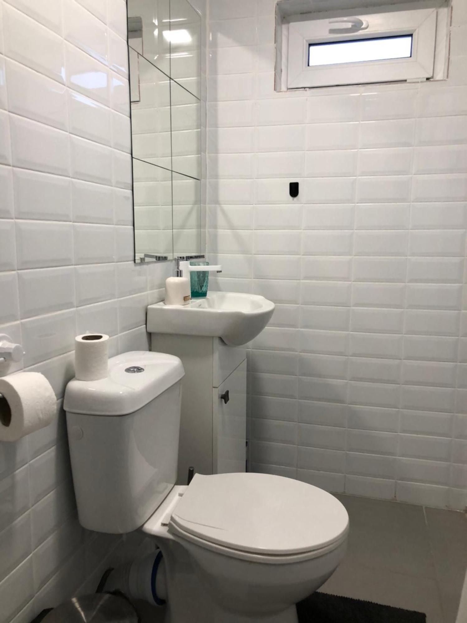 Robert Local Social Motel Harsova Экстерьер фото