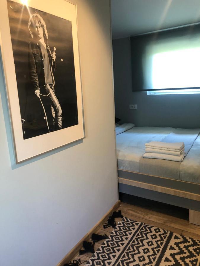 Robert Local Social Motel Harsova Экстерьер фото