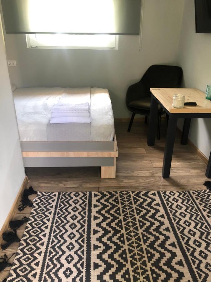 Robert Local Social Motel Harsova Экстерьер фото