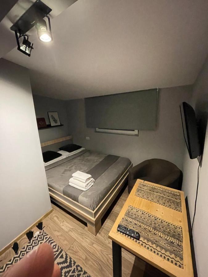 Robert Local Social Motel Harsova Экстерьер фото