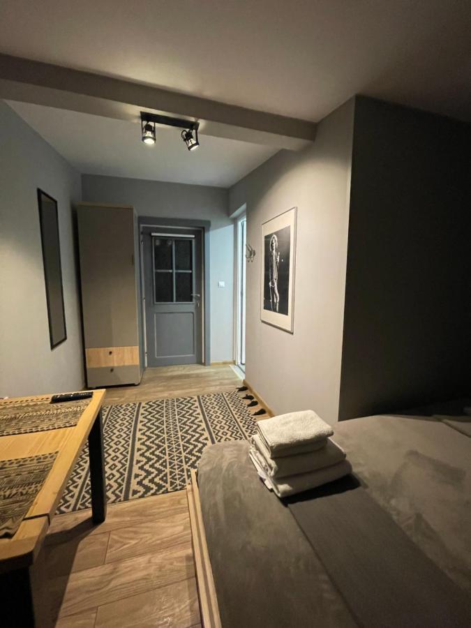 Robert Local Social Motel Harsova Экстерьер фото
