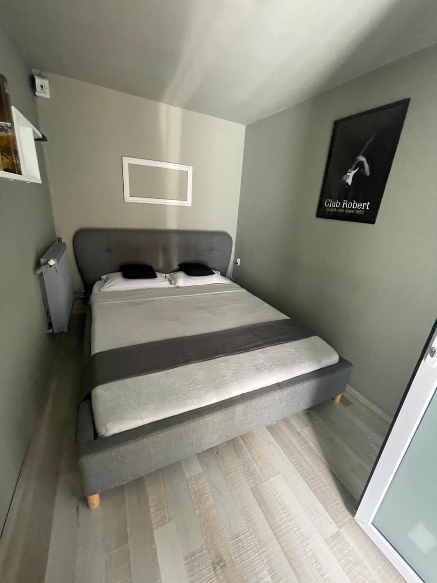 Robert Local Social Motel Harsova Экстерьер фото
