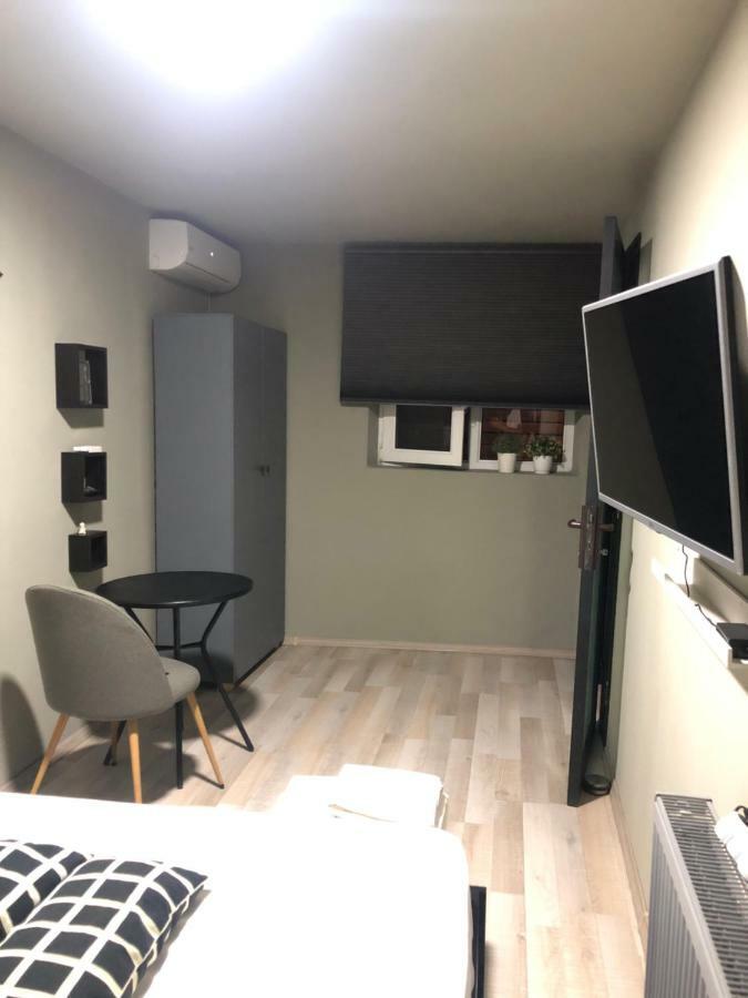 Robert Local Social Motel Harsova Экстерьер фото