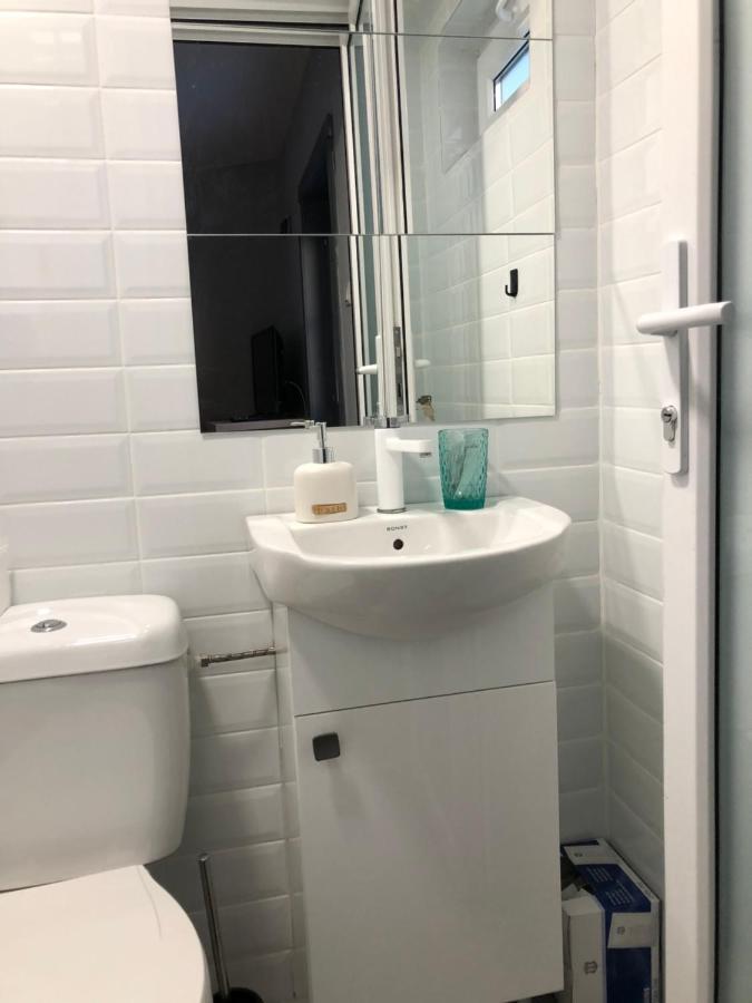 Robert Local Social Motel Harsova Экстерьер фото